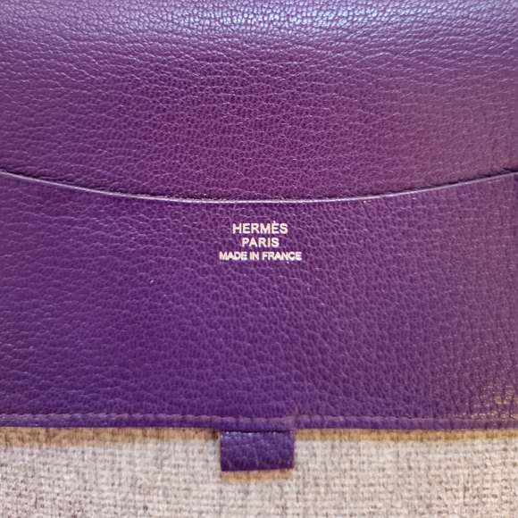 **SOLD** Hermés  agenda cover/passport holder EUC - AUTHENTIC - Picture 8 of 12